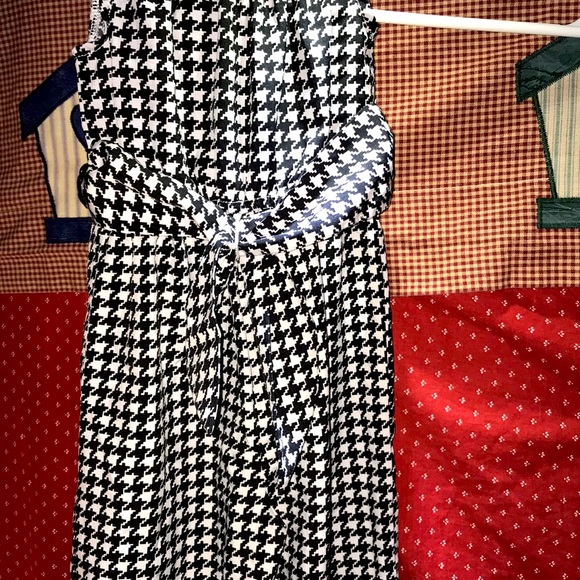 Romper - Picture 3 of 4